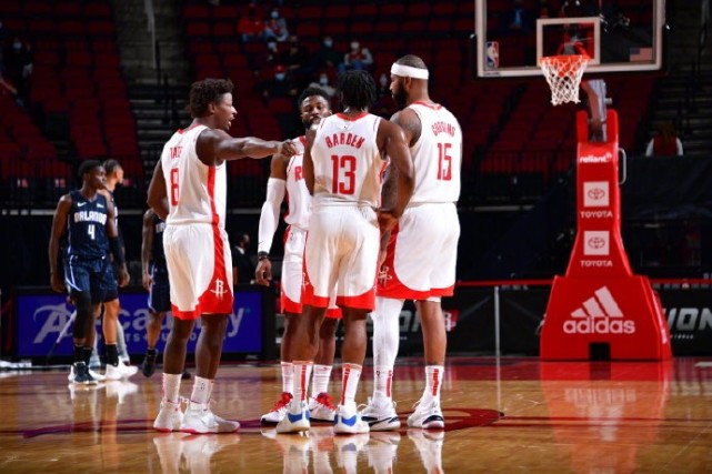 赛拉斯盛赞2人,还宣布1个好消息|麦克勒莫|火箭队|赛拉斯|伍德|哈登