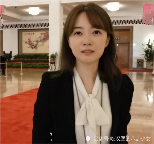 央视藏着多少甜妹记者王冰冰后又一位美女记者被发现长相神似秦牛正威