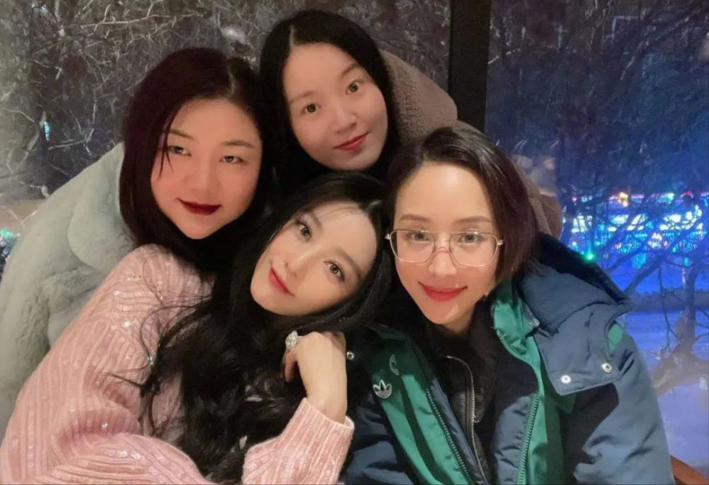 范冰冰晒出张钧甯等几个好朋友照片闺蜜情比什么都靠谱的情感