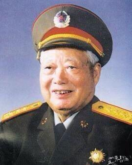 他是解放海南岛的大功臣,被授予上将,官至大军区政委活到近百岁|上将|