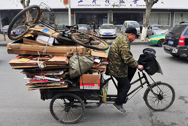 低廉的进货成本,有人靠收废品"换来?