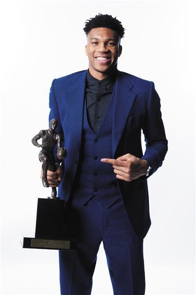 盘点近十年nba常规赛mvp,詹姆斯库里杜兰特字母哥上榜