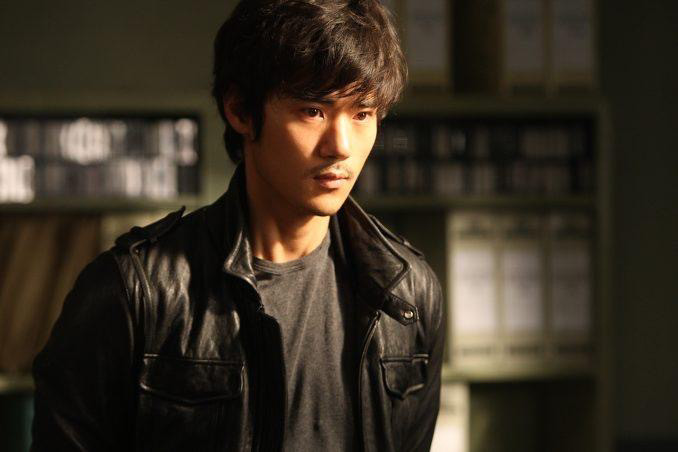 韩国版的宋子杰(金康宇饰演)我认为他是整部影片大的败笔,全程充满