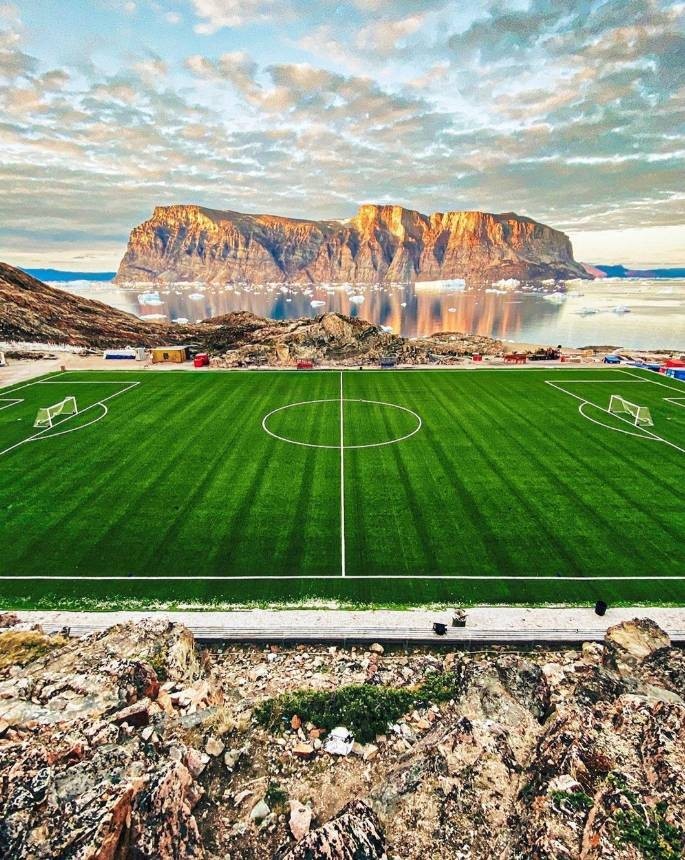 墓地足球场惊现河南,难道推进社区足球场地建设又成面子工程_腾讯新闻