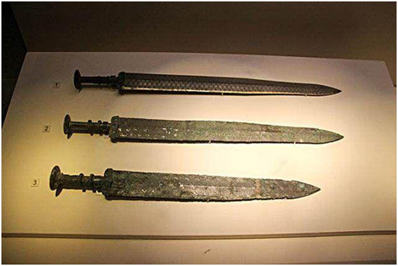 秦始皇多次拔剑未果差点成荆轲剑下亡魂是这个原因导致的失误