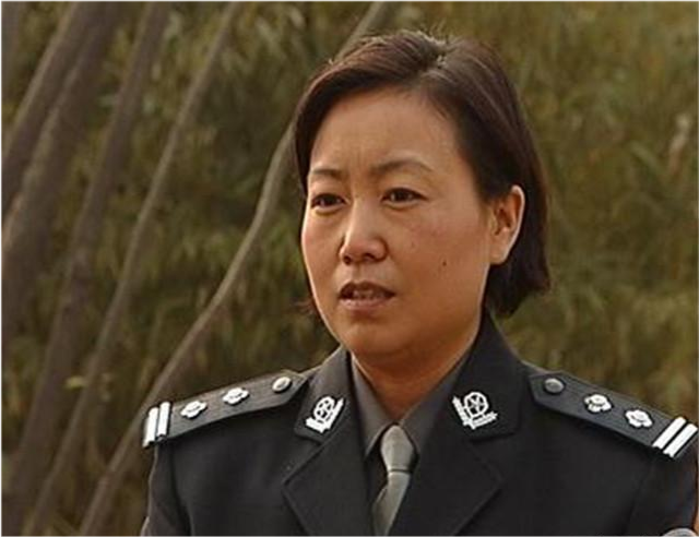 他是任长霞丈夫,为普通民众免费打官司,年仅45去世与妻子合葬