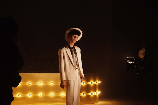 钟明轩打破性别框架连尬舞10小时脚惨磨破皮