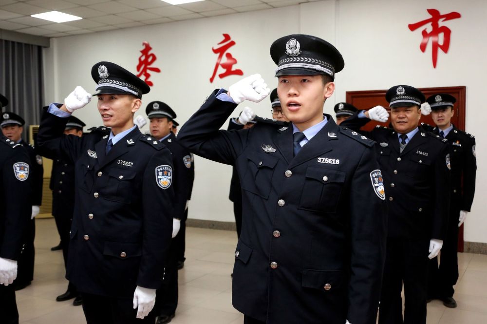 为你推荐李秀领当选北京市人大常委会主任 殷勇当选北京市市长新华社