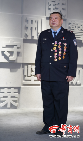 中国警察节｜刑警刘军：从链球运动员到全国百家刑警 有些东西千金不换_腾讯新闻