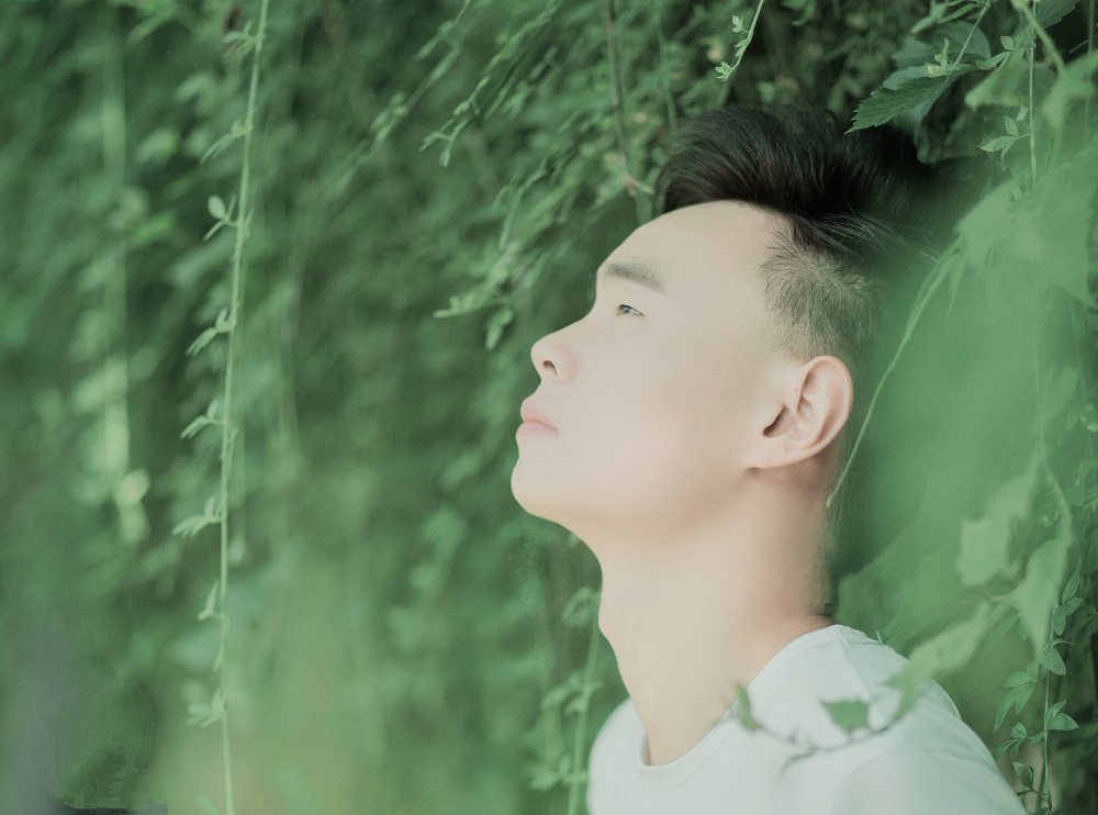 彭申奥写真从艺经历2019年6月21日,出演北京人民艺术