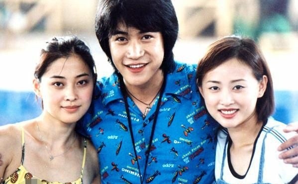 毕业前夕,被杨亚洲导演看中,邀请他赴俄罗斯出演电视剧《血色童心》