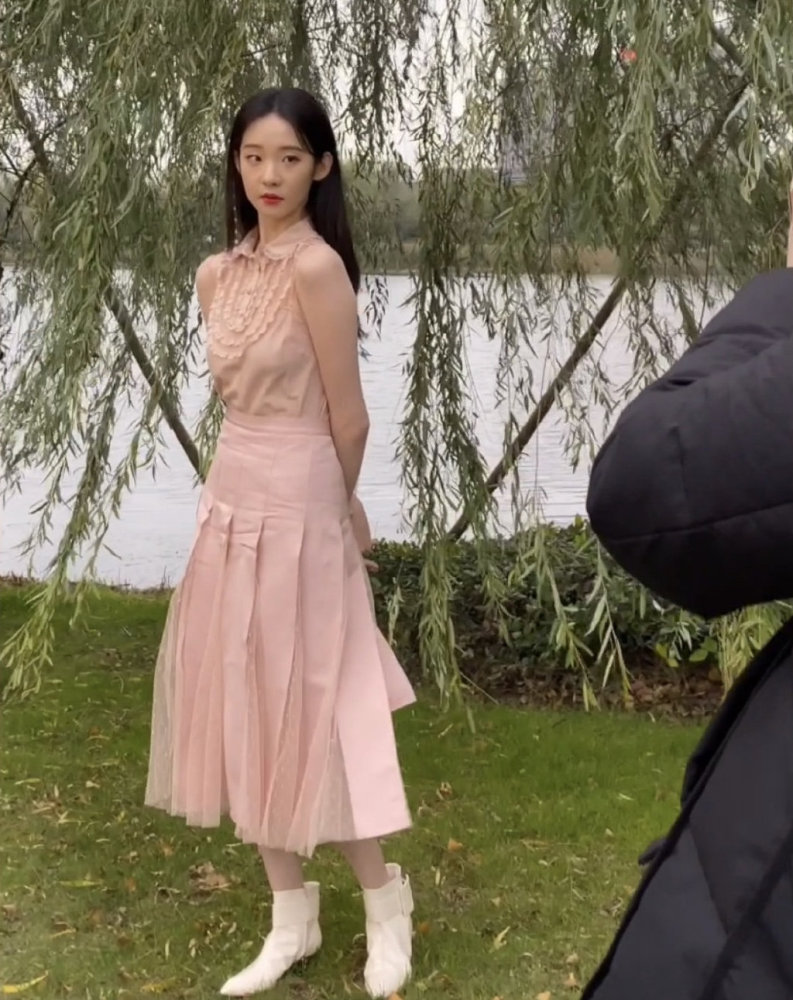 章子怡慈祥,程潇惊艳,张艺凡抗冻,任敏随性自然!