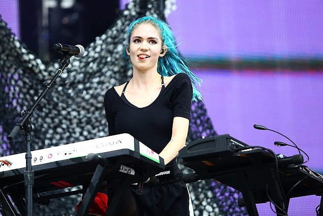 现年32岁的格莱姆斯(grimes),是一位在加拿大歌手兼唱片制作人,她的