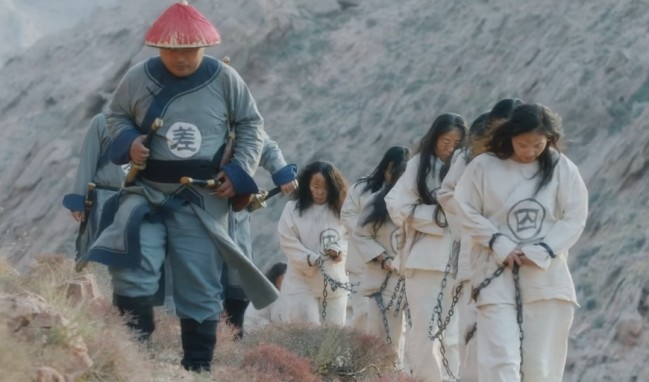 古代女犯人被流放后需要做三件事,最后一件让所有女犯人生不如死