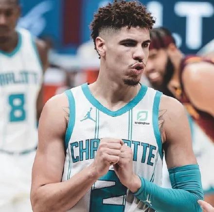 都是最年轻三双缔造者三球和他哥还不一样