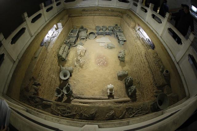 这个女人不仅仅是一位王后,还是一位久经沙场的女将军,武丁能够使商朝