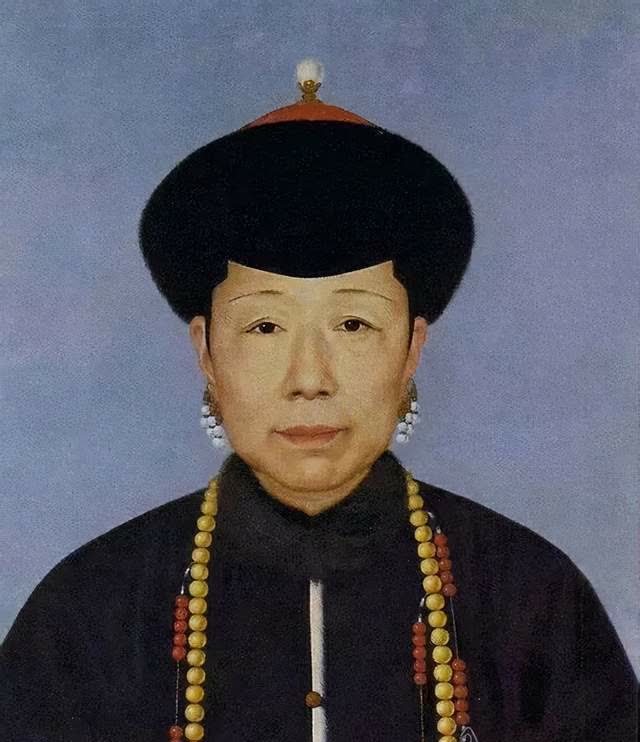 她是雍正唯一的亲生女儿,母亲被雍正疯狂宠幸,地位比甄嬛还高