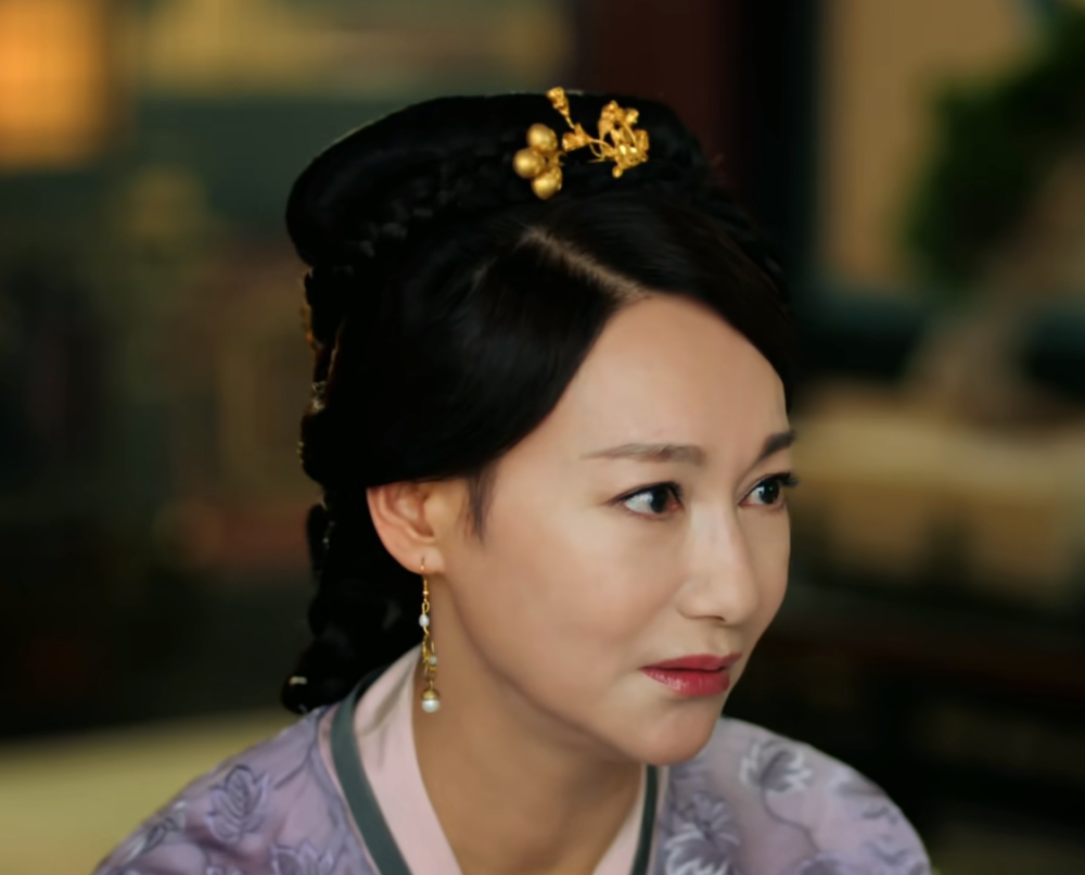 惠英红演的谢贵妃,从头到尾就是一个仓促的工具人.