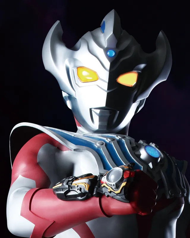 泰迦奥特曼和托雷基亚高清壁纸