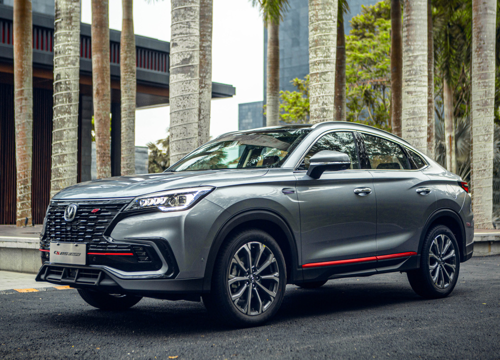 长安拿出诚意新款中型轿跑suv不到12万起全系自动