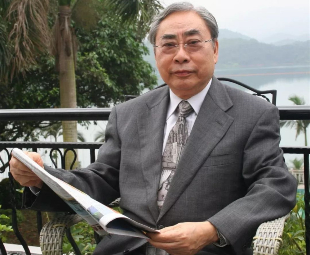 富豪林建名去世,争家产输给弟弟林建岳,但爱谈爷孙恋,自曝有上千女性