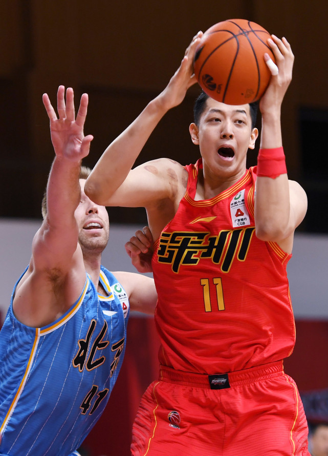 体育篮球cba第二阶段深圳马可波罗胜北京首钢