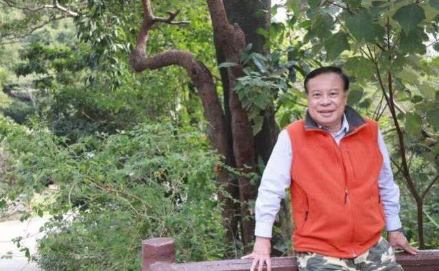 扒姐看后感动不已,今天我们就来讲讲黄志荣的故事.