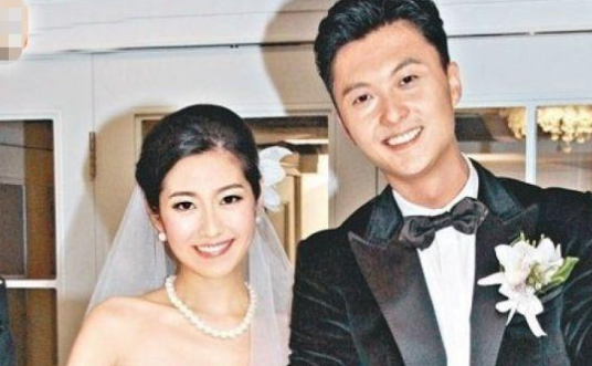 tvb颁奖礼槽点王浩信得奖老婆表情亮了人人戴透明口罩被嘲