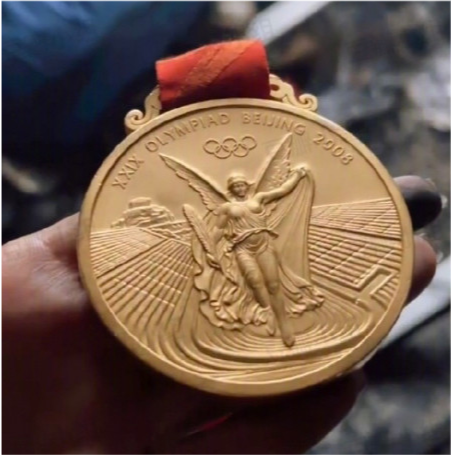 北京奥运会奖牌和带子都是什么材质竟然不怕火烧