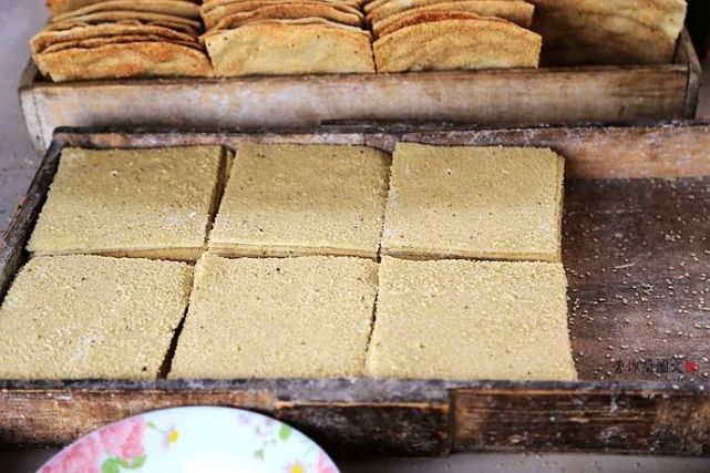 一方水土:河北灵山人倒扣水缸烙烧饼