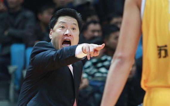 解立彬带队退赛,翟晓川比王骁辉激动,名嘴:李春江曾带国青罢赛