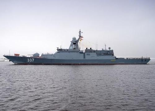 轰鸣号护卫舰满载排水量2500吨从建造到服役耗时9年原因
