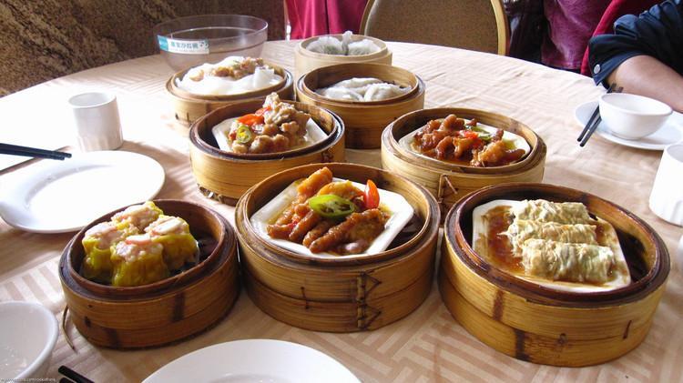 中华美食更是博大精深   排名第二是美食小吃古都西安！