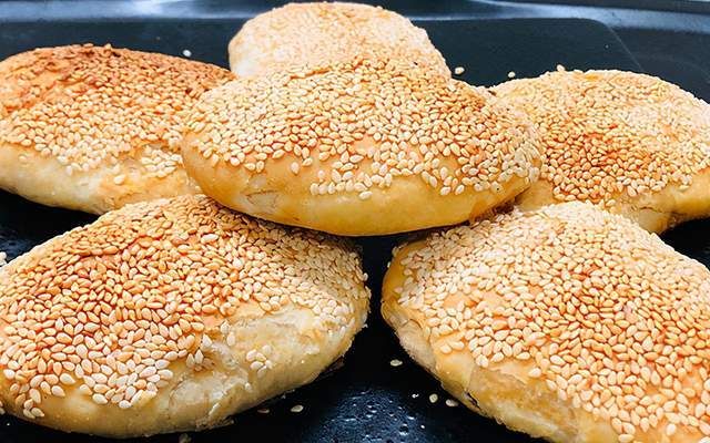 传统特色小吃麻糕,教你在家做,层次分明,酥香掉渣,还是那个味