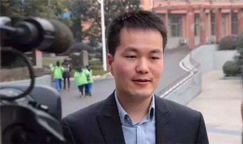 湖南"寒门贵子"何江:哈佛毕业典礼演讲的中国第一人,现怎样了_腾讯