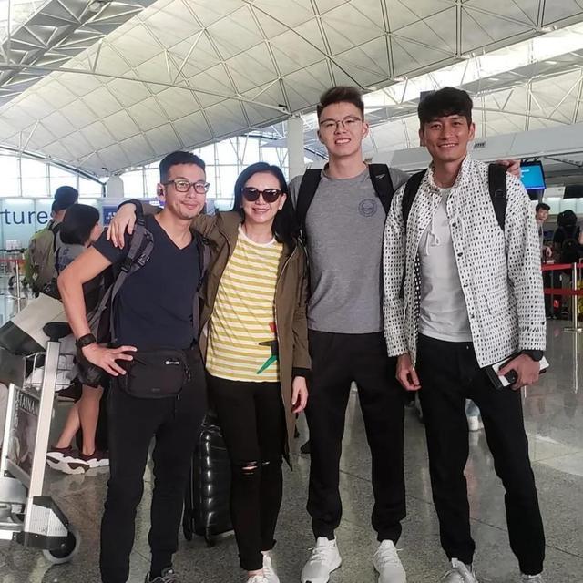 儿子比身高188的袁文杰还要高虽然曾华倩如今身边无人陪伴难免孤单