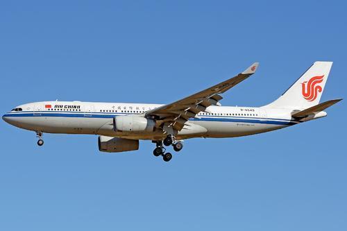 蔚来车友包机开party国航回应不戴口罩违反防疫规定