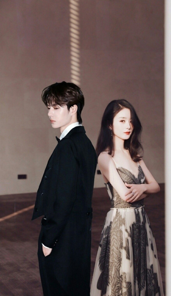 这对姐弟cp我磕了,一博yibo,好喜欢酷盖甜甜的笑啊