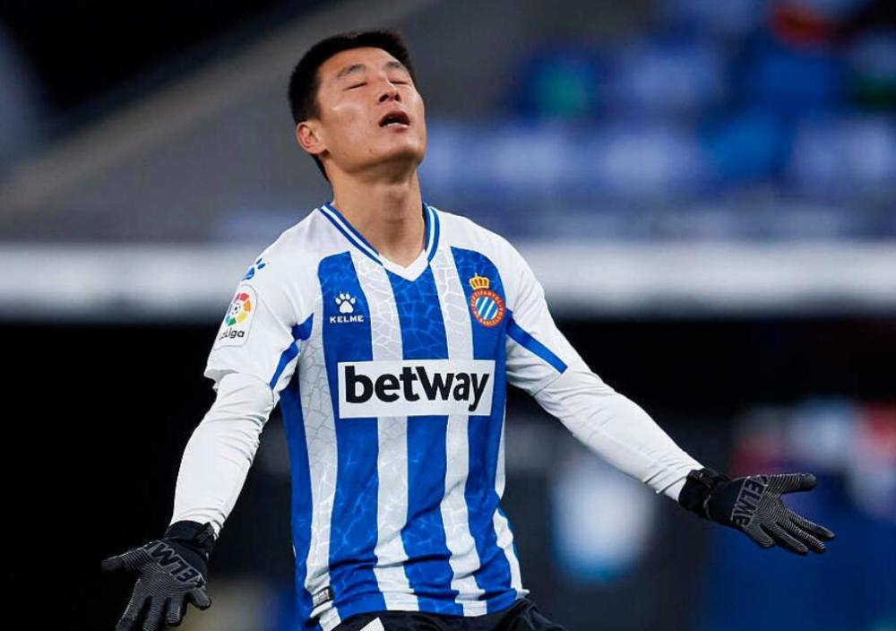 01爆冷西班牙人又获好消息武磊下赛季回西甲打替补