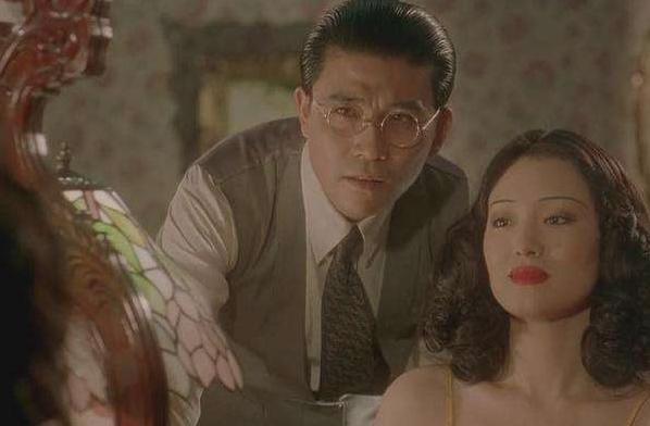 二人同是话剧演员戏里戏外皆为夫妻却为何恩爱30年无子女