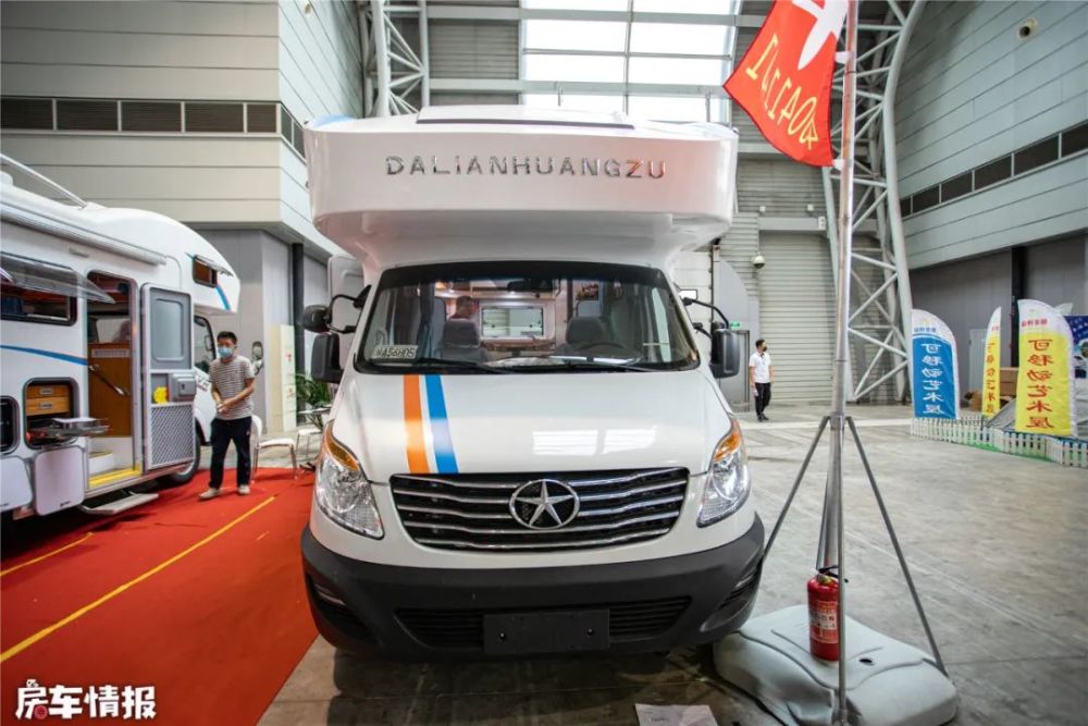 首款江淮星锐c型房车,配2.0t客厅沙发超级大,售价30万