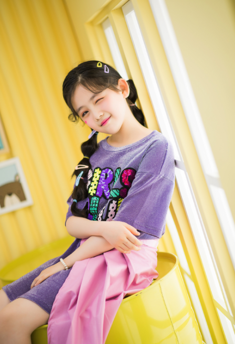 孙怡女儿如今11岁颜值高还有筷子腿网友等你长大