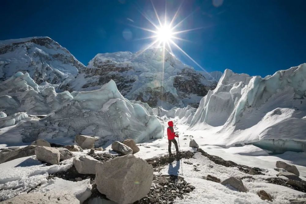 世界上最危險最致命最難攀登的山峰