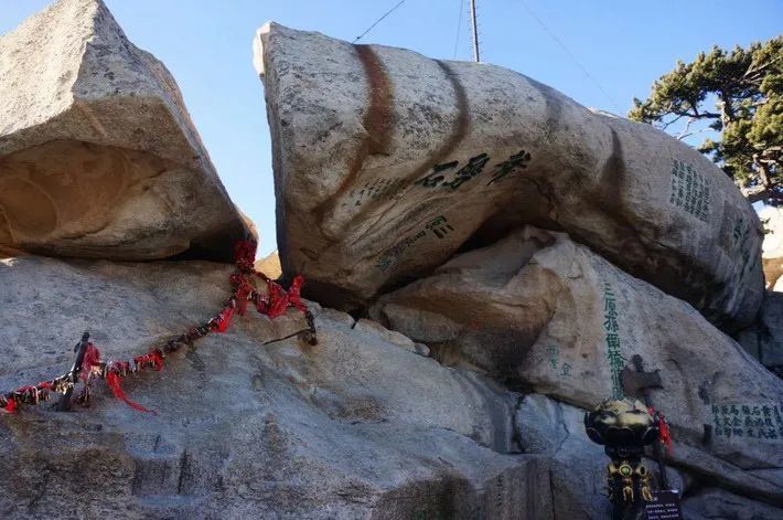 "挖宝藏"丨没见过这些奇石,那就白来华山啦!_腾讯新闻