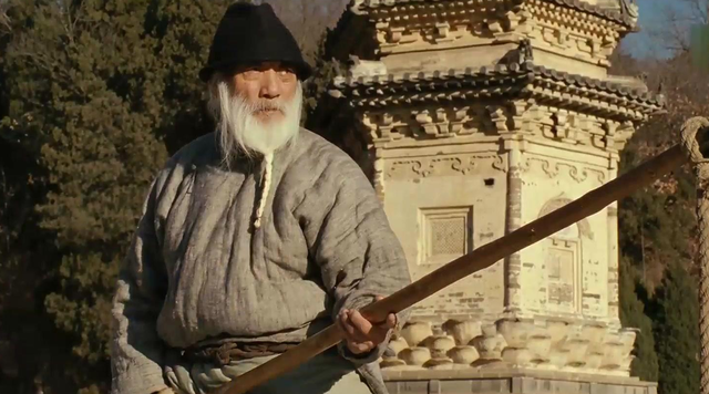 双手剑幻化排行_魔兽世界:武器幻化盘点——自带武器特效的双手剑盘点!(2)