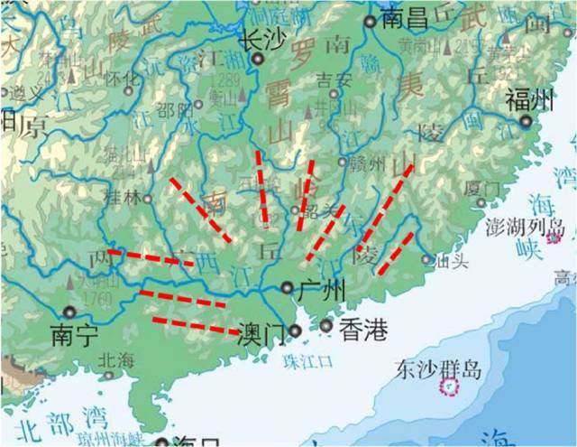 南方有南岭,东北方为九莲山,东部有莲花山,西部有云开大山与云雾山等