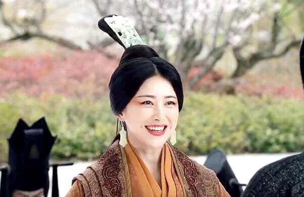 吕不韦为何要送嫪毐入宫?他有何过人之处,能让赵姬甘愿为其生子_腾讯