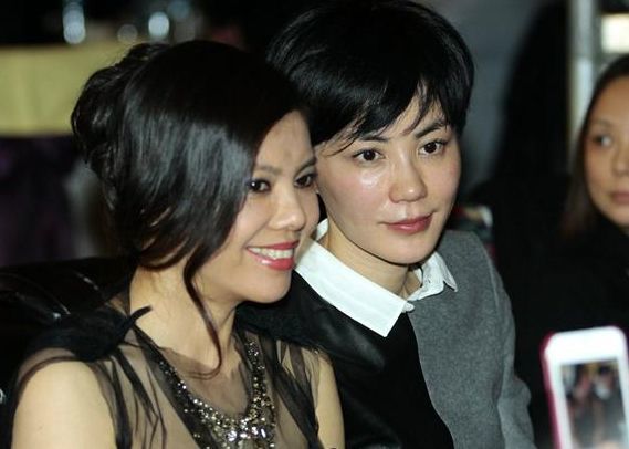 赵欣瑜在最风光的时候,与圈内很多明星交好,比如王菲,那英,刘嘉玲等.