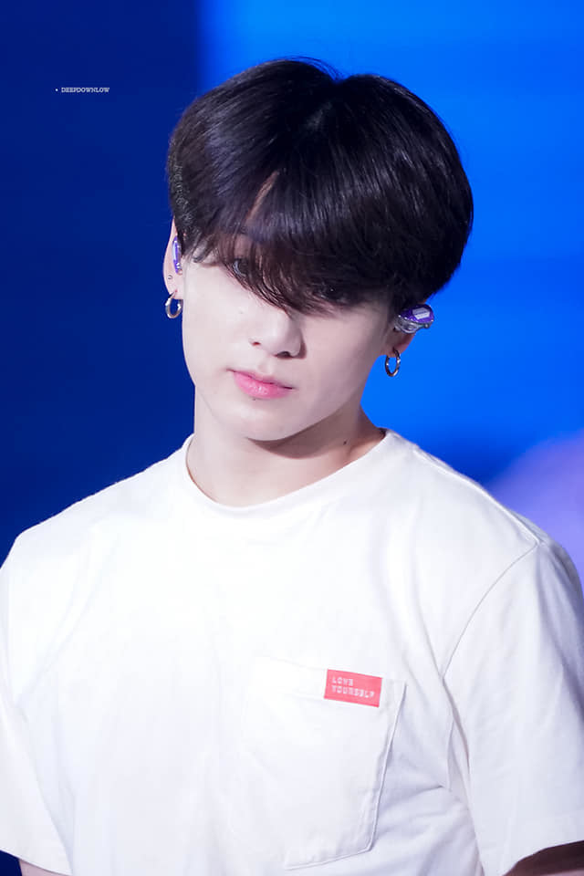 金发的田柾国让人惊艳黑发的田柾国就是邻家哥哥