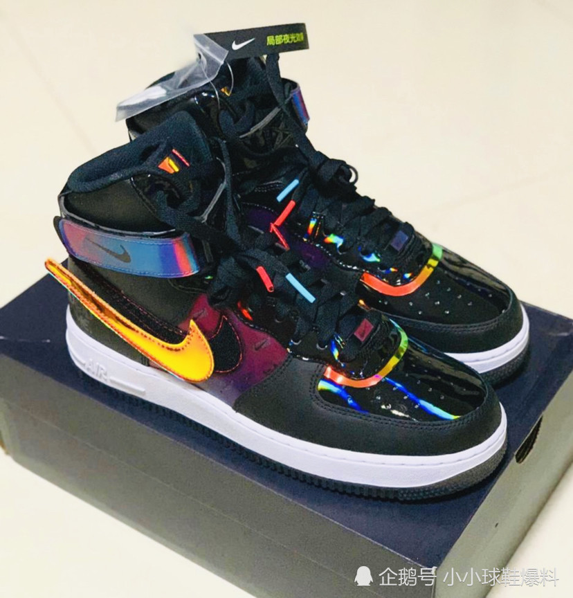 耐克af1 电玩夜光镭射球鞋,全球街头文化的标志,不过时的经典!